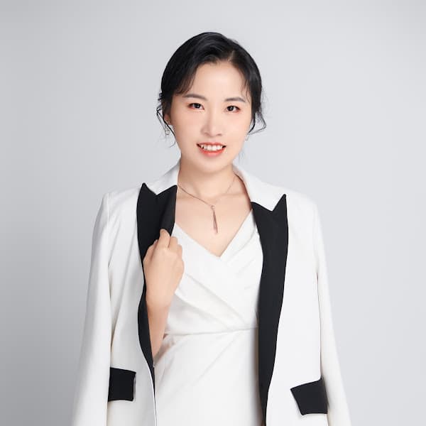 Joy Zhang portrait